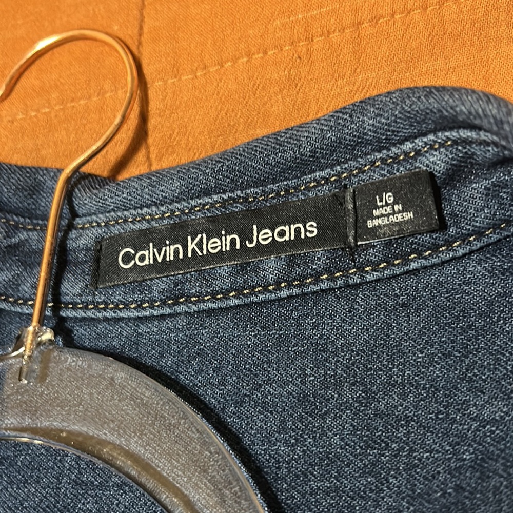 Calvin Klein Jeans dark blue denim top with black label - Picture 3 of 6